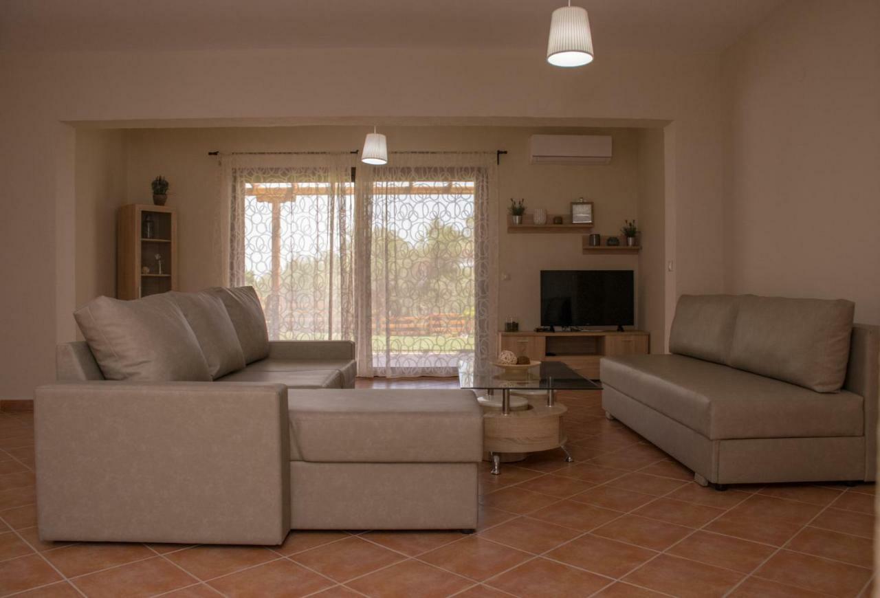 Vila Georgia Siviri Esterno foto